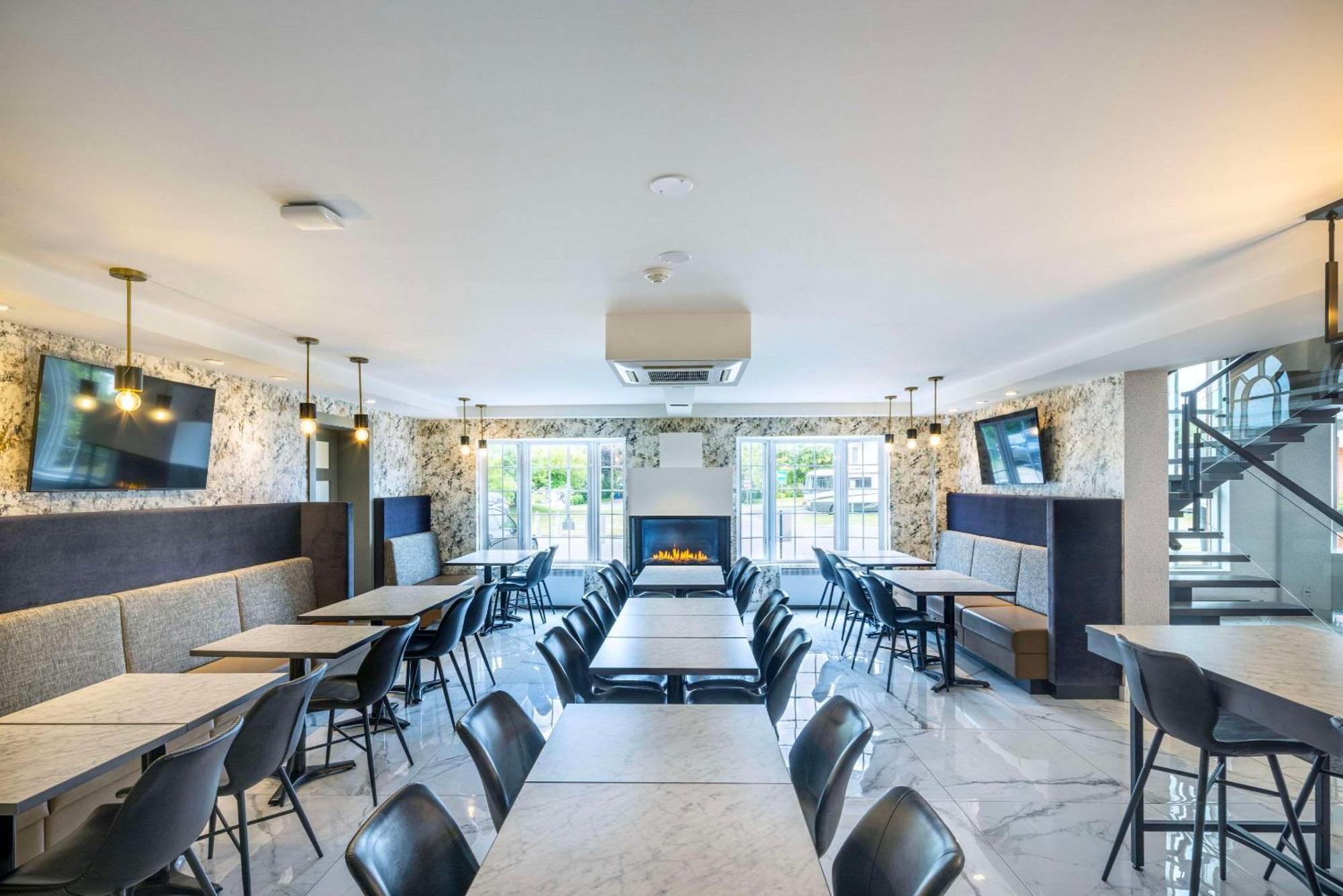 Les Suites De Laviolette Ascend Hotel Collection Trois-Rivières Esterno foto