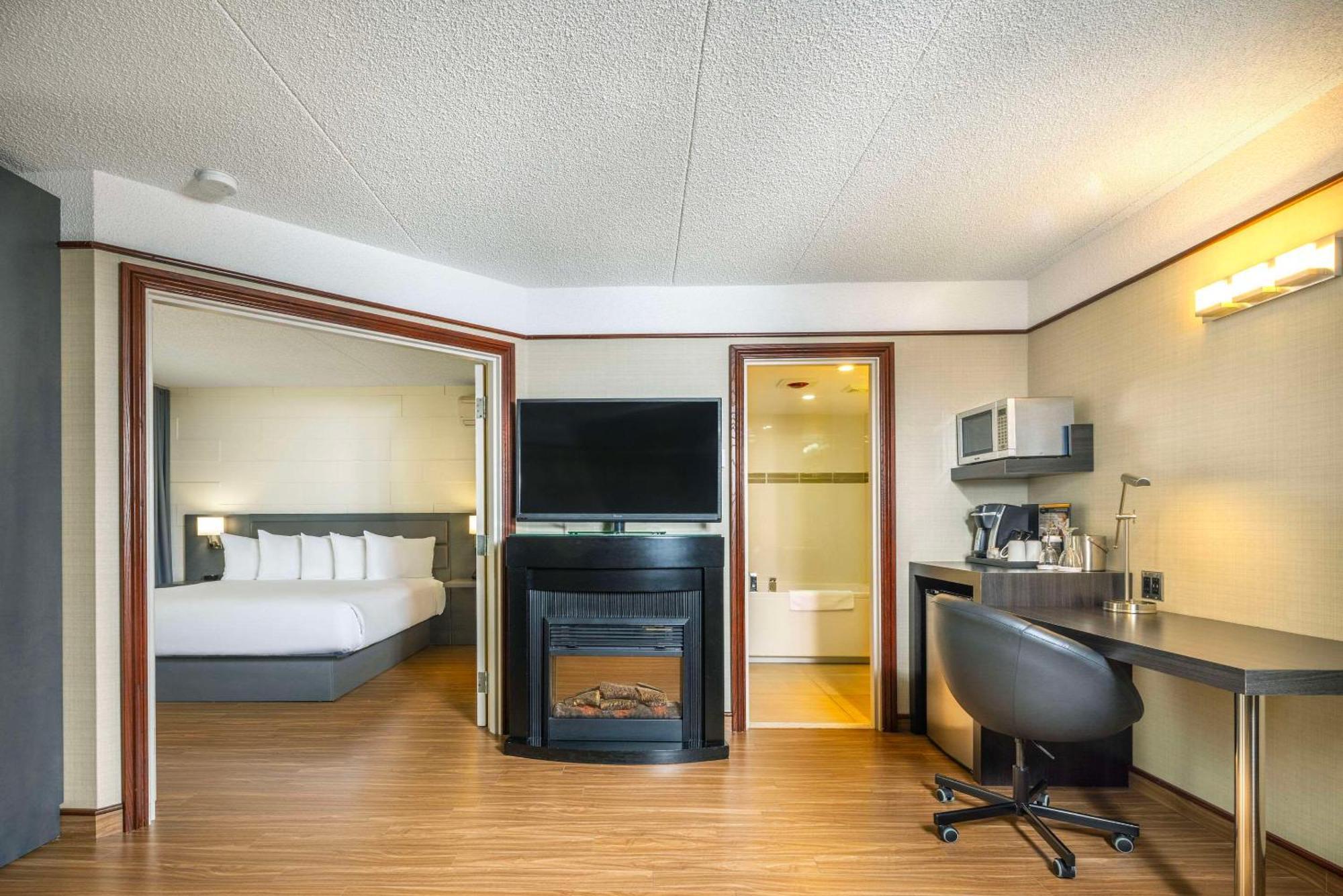 Les Suites De Laviolette Ascend Hotel Collection Trois-Rivières Esterno foto
