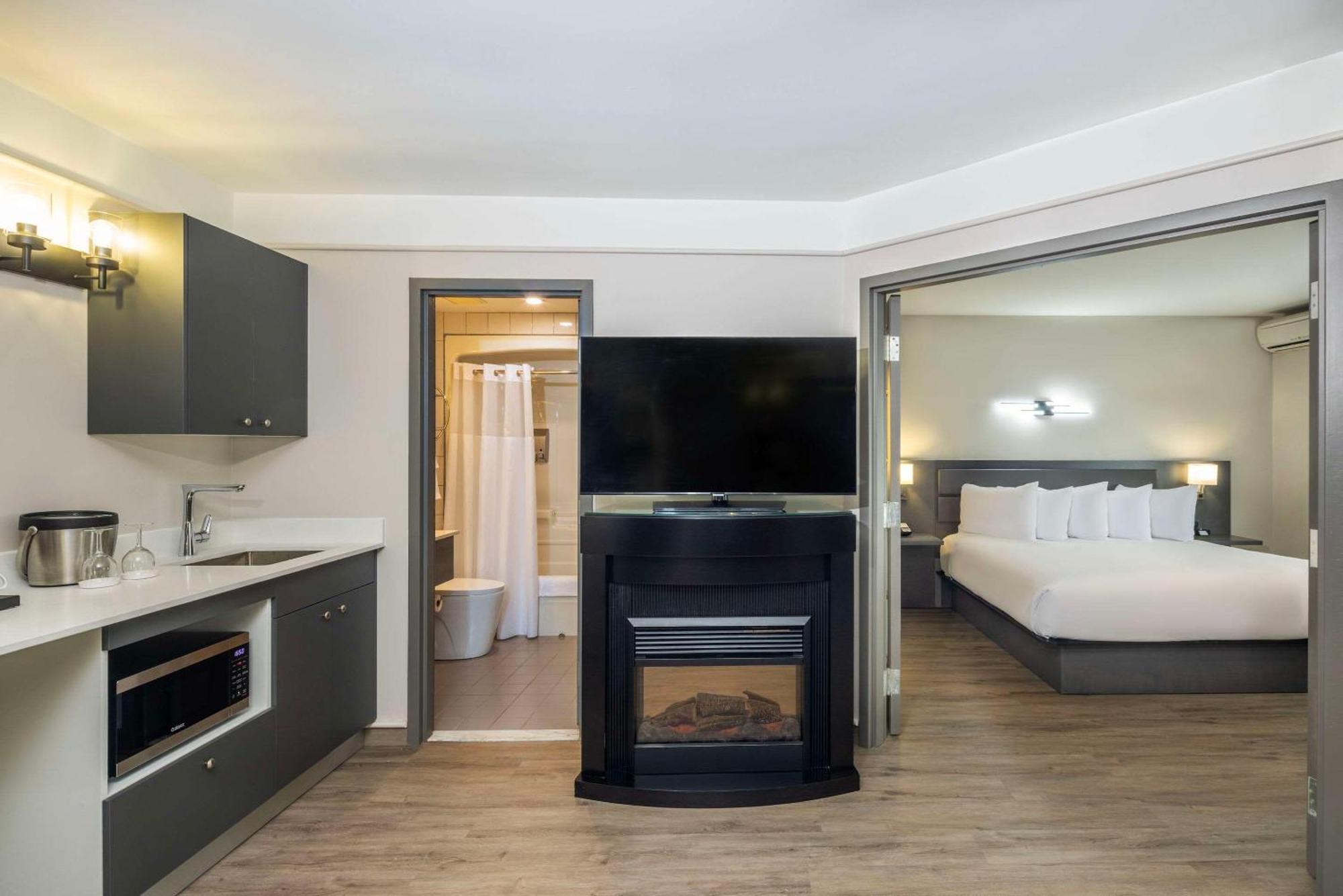 Les Suites De Laviolette Ascend Hotel Collection Trois-Rivières Esterno foto