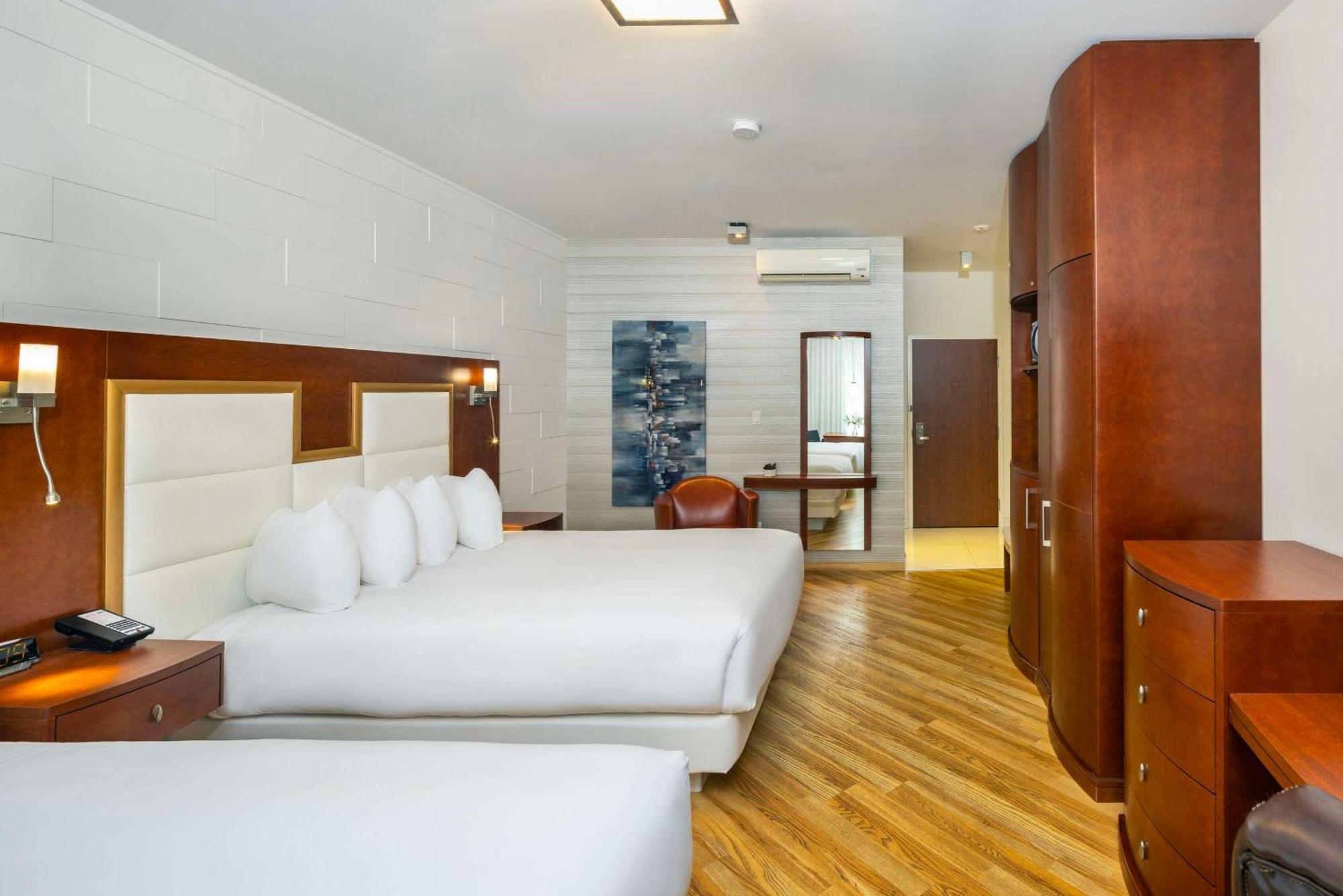 Les Suites De Laviolette Ascend Hotel Collection Trois-Rivières Esterno foto