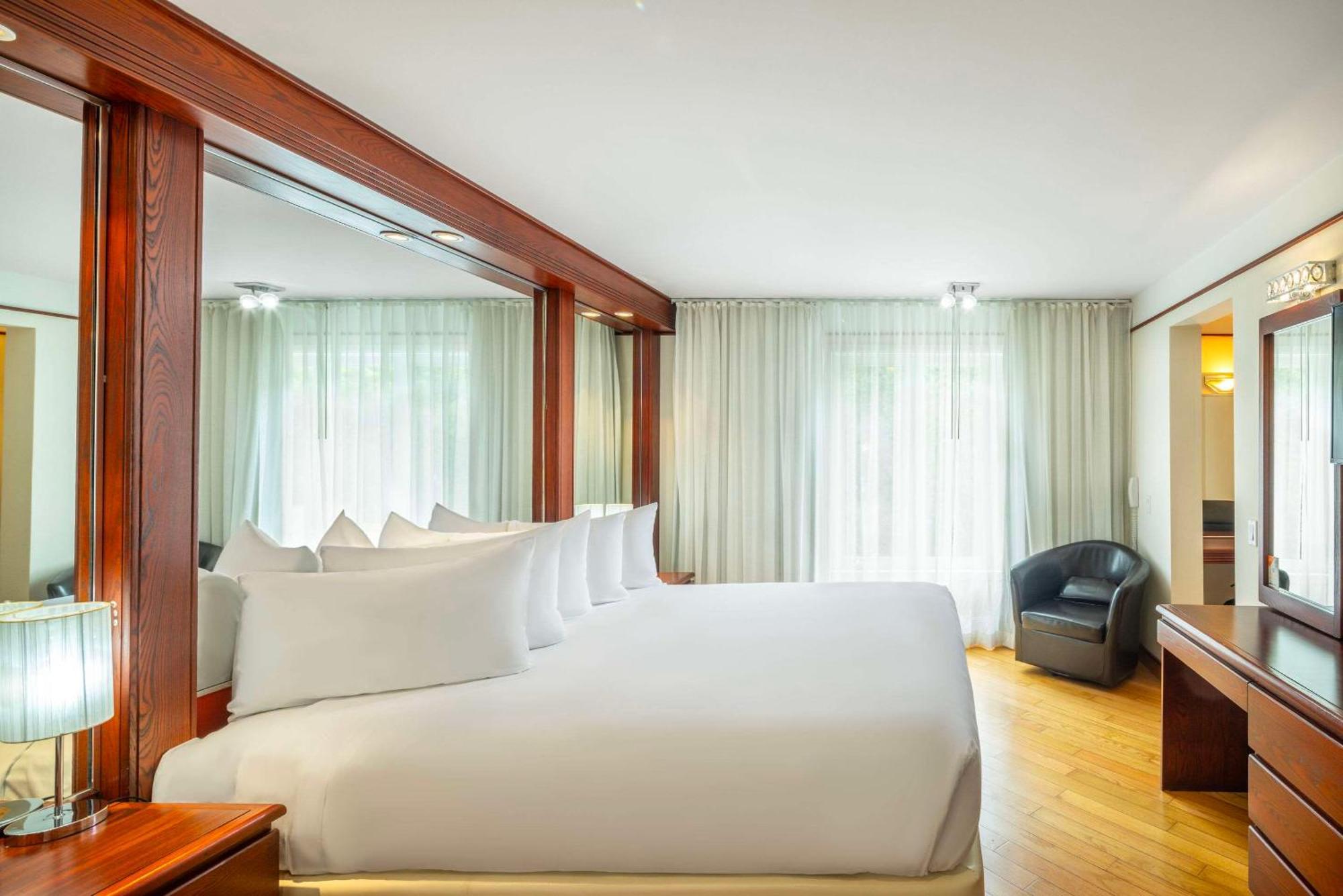 Les Suites De Laviolette Ascend Hotel Collection Trois-Rivières Esterno foto