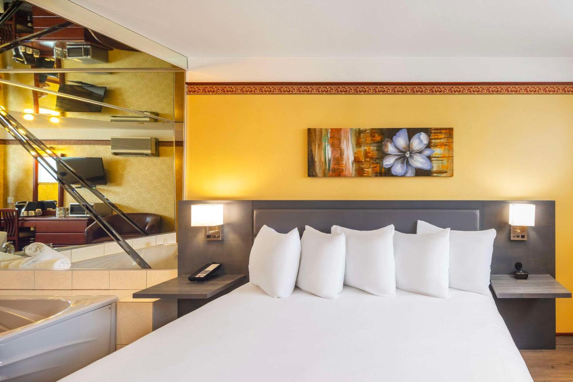 Les Suites De Laviolette Ascend Hotel Collection Trois-Rivières Esterno foto